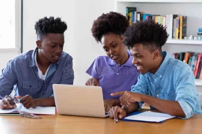 Why Nigerian Students Are Embracing Online Degrees: A 21st-Century Education Revolution
