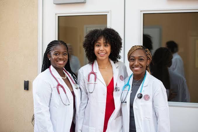 5 Job Prospects For Medical Students In Nigeria (2025): Salaries & Allowances Explained