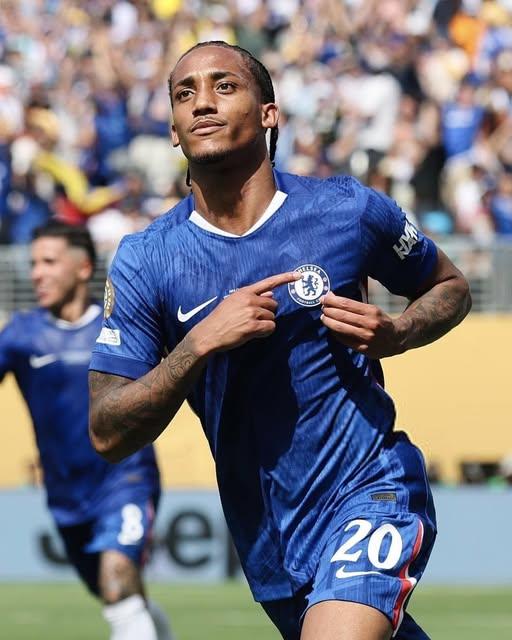 João Pedro: Biography, Net Worth, Salary & Transfer History